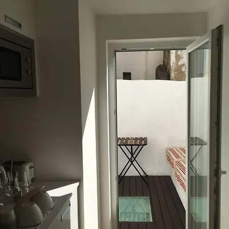 Cosy Flat For 2 In Santos-o-velho By Guestready Διαμέρισμα