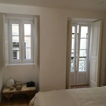 Cosy Flat For 2 In Santos-o-velho By Guestready Διαμέρισμα Lisboa