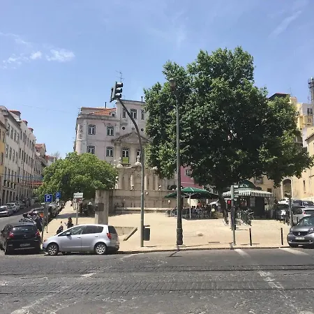 Apartment Cosy Flat For 2 In Santos-o-velho By Guestready